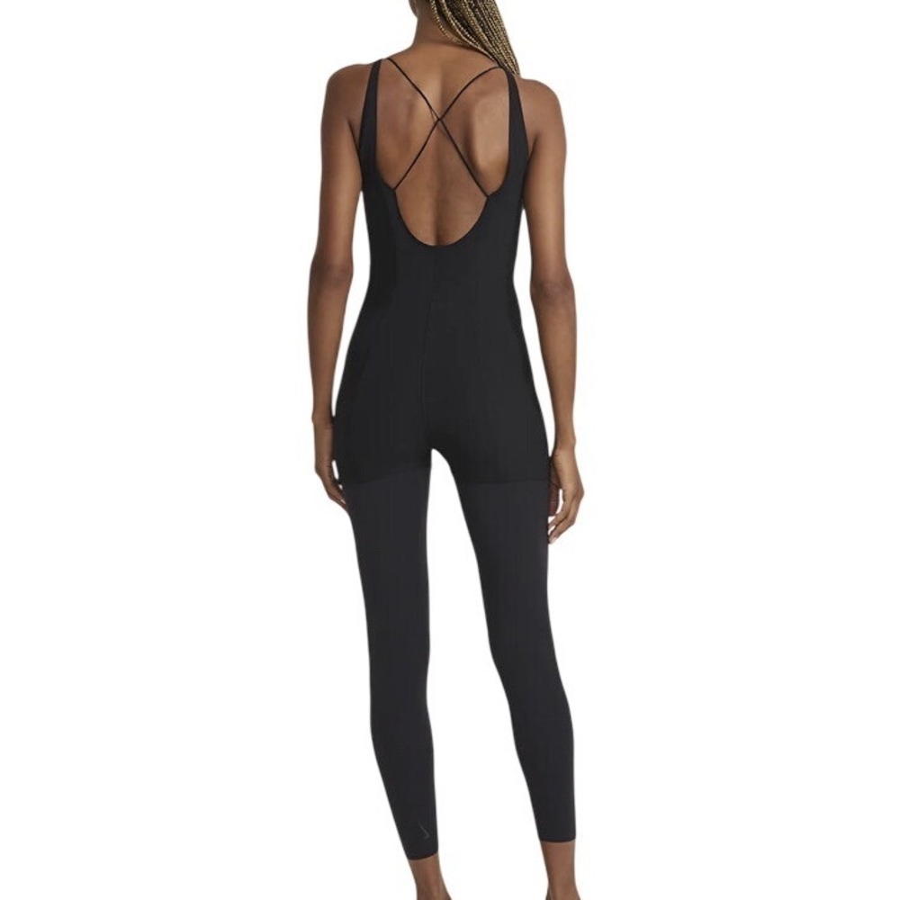 Nike Yoga Lux‎ Jumpsuit Jumper Layered 7/8 Training DA2424-010 Women Sz M NWT